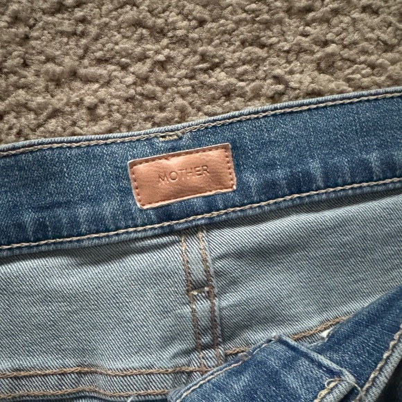 Mother The Weekend Fray Jeans - Picture 3 of 9